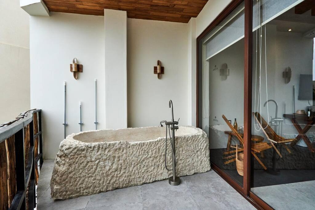 Apartment Adora H30 - Luxe Studio W/ Outdoor Tub & Private Cenote
