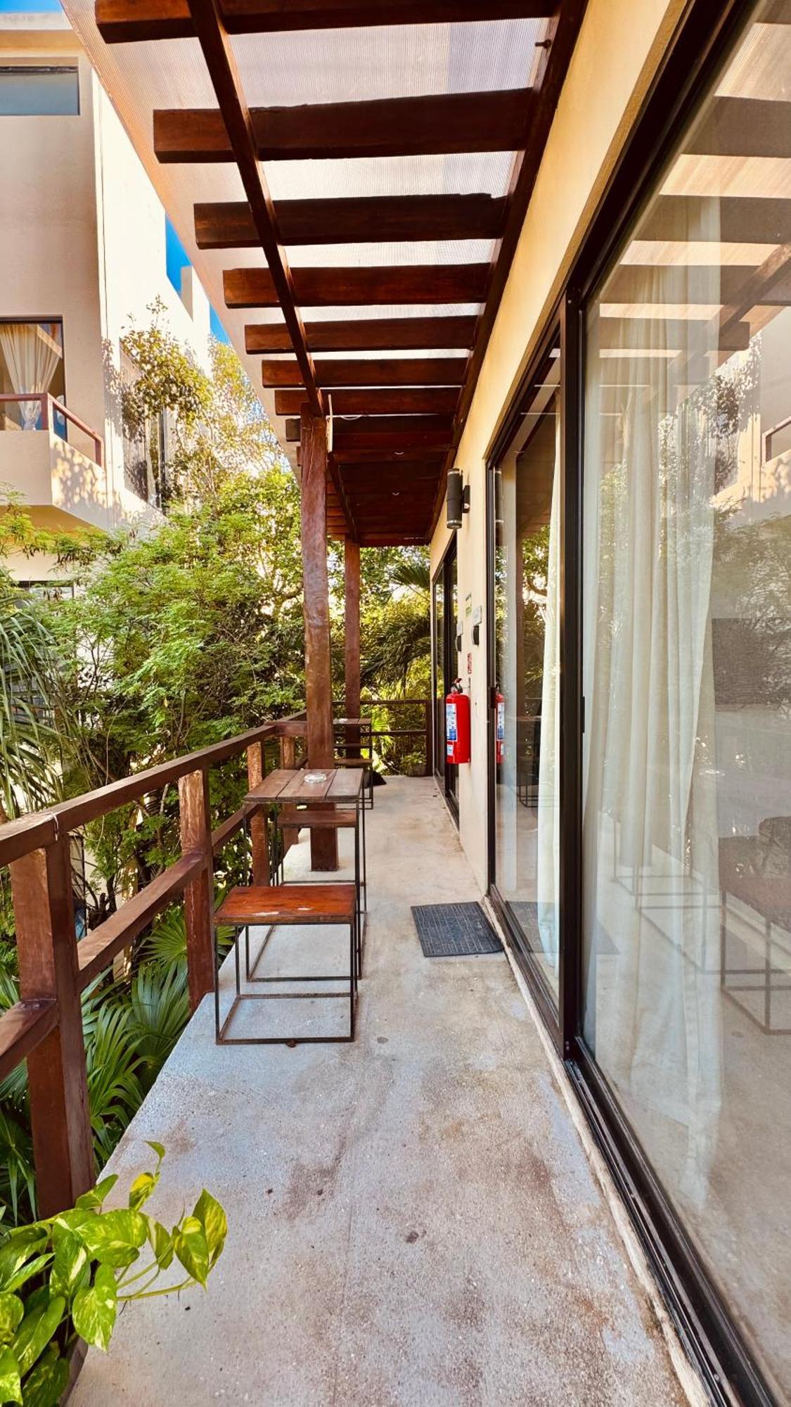 Starfit Boutique Beachclub, & Gym Included 4*