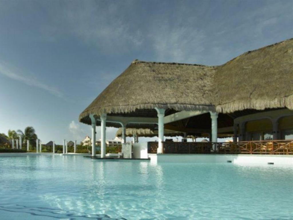 Resort Grand Palladium Riviera And