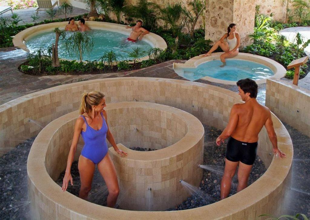 Grand Palladium Riviera And Resort 4*