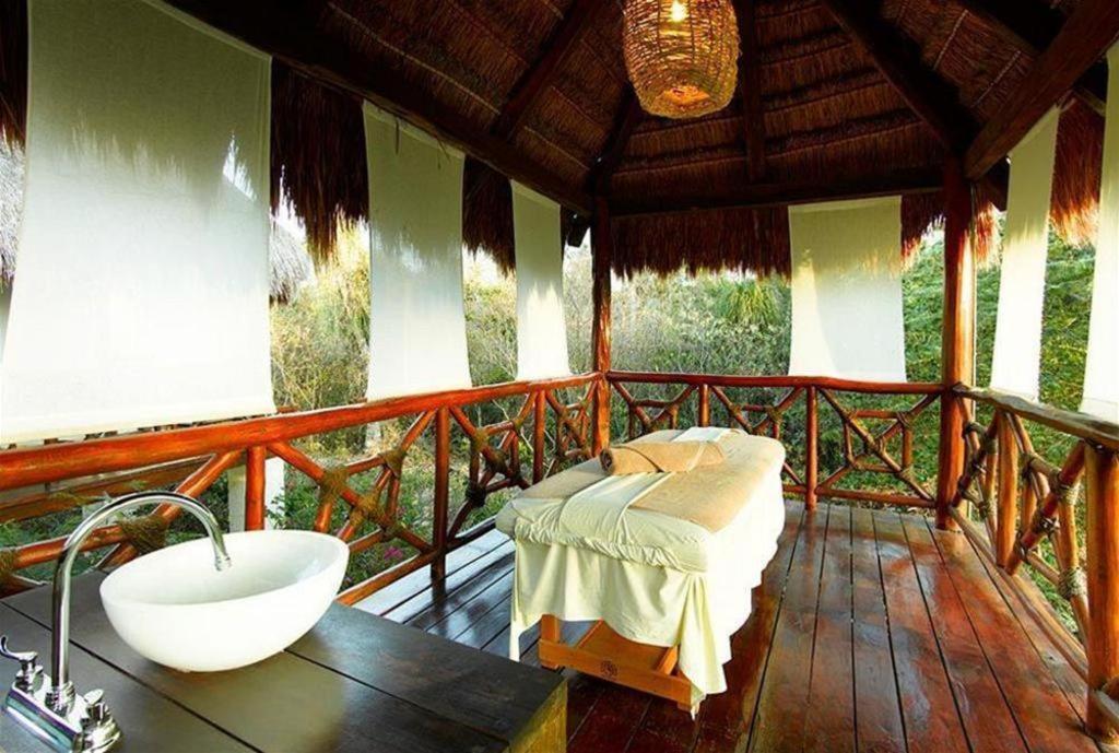 Resort Grand Palladium Riviera And 4*