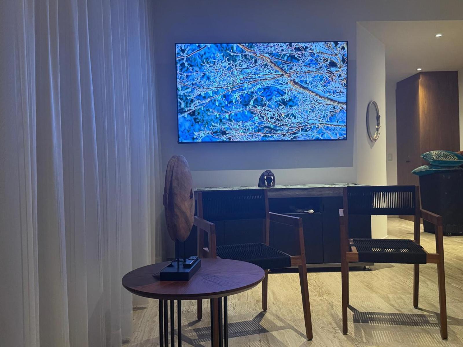 Luxury Jaguar Penthouse Private Pool Apartment *