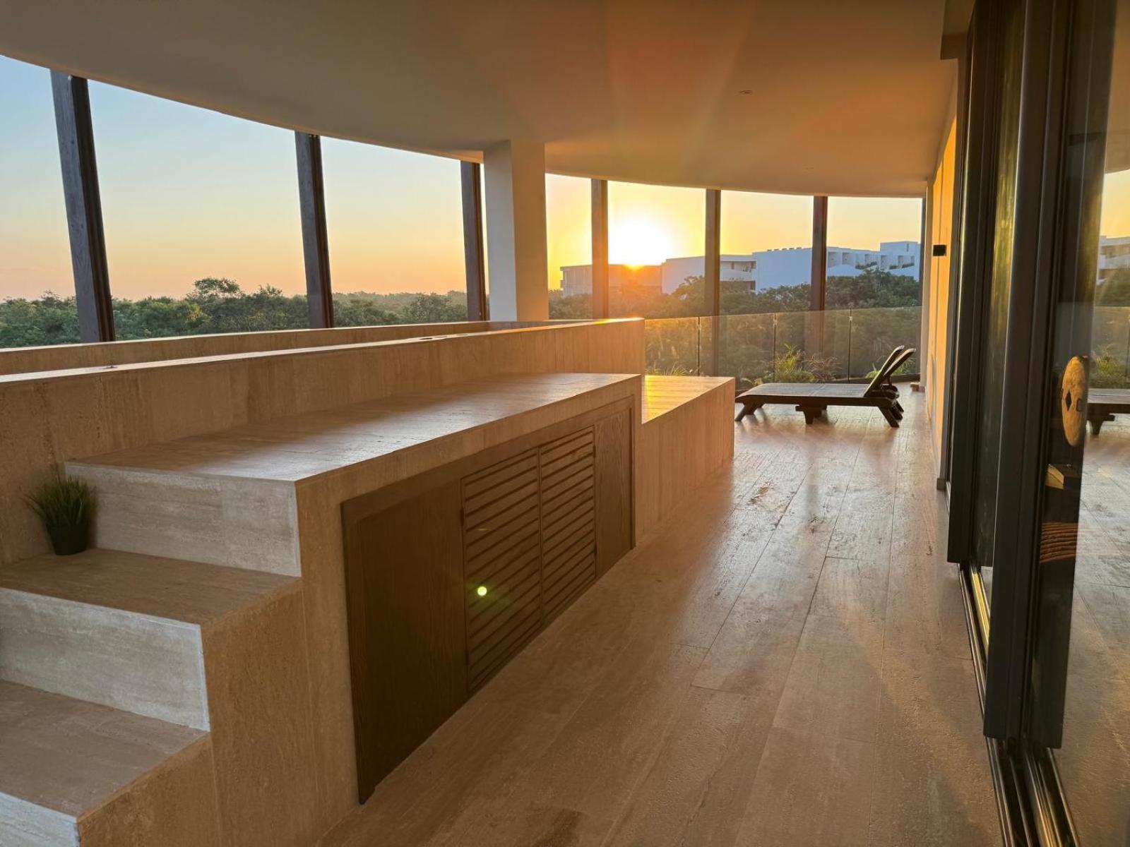 Luxury Jaguar Penthouse Private Pool *