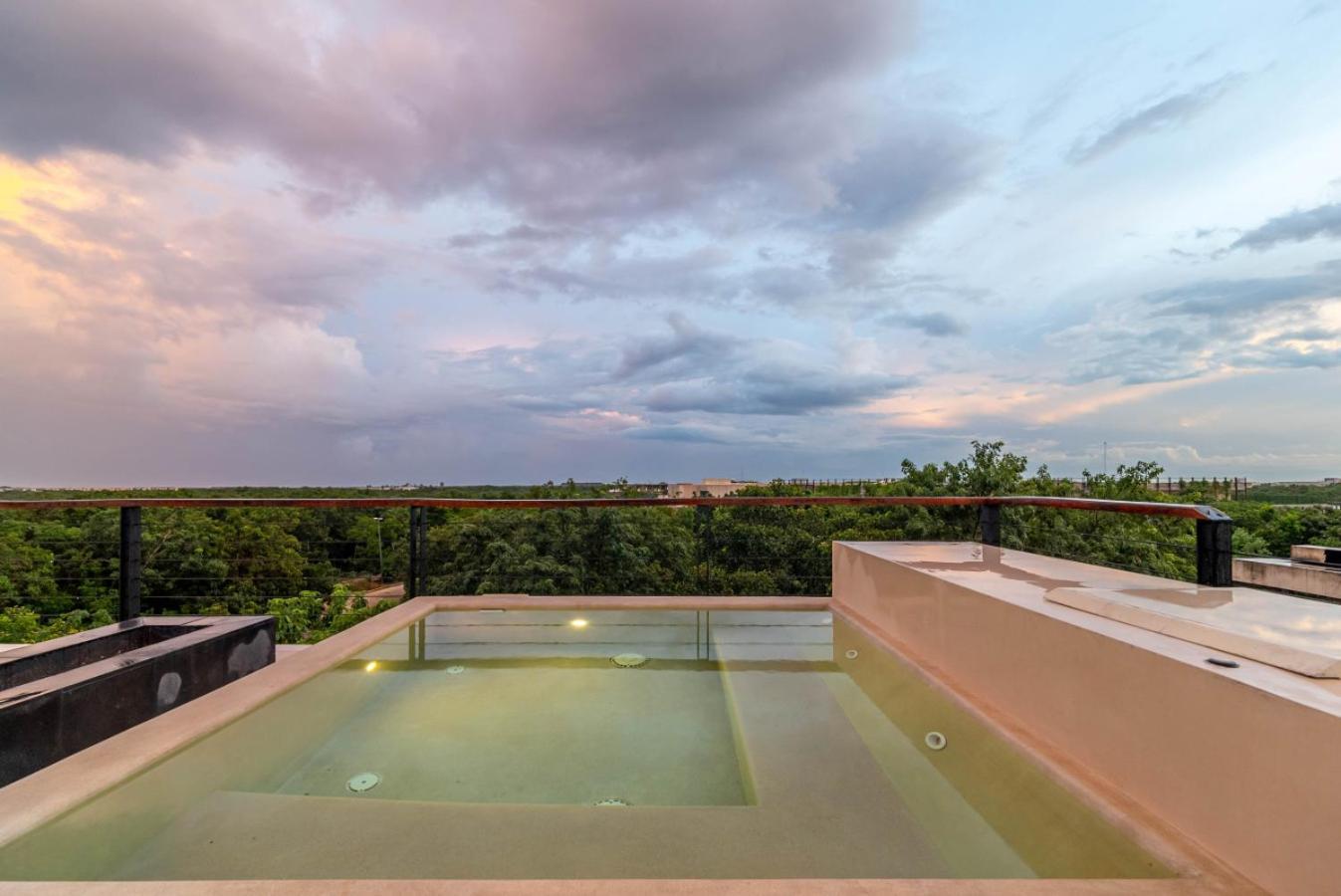 Exclusive Penthouse With Private Plunge Pool And Terrace *