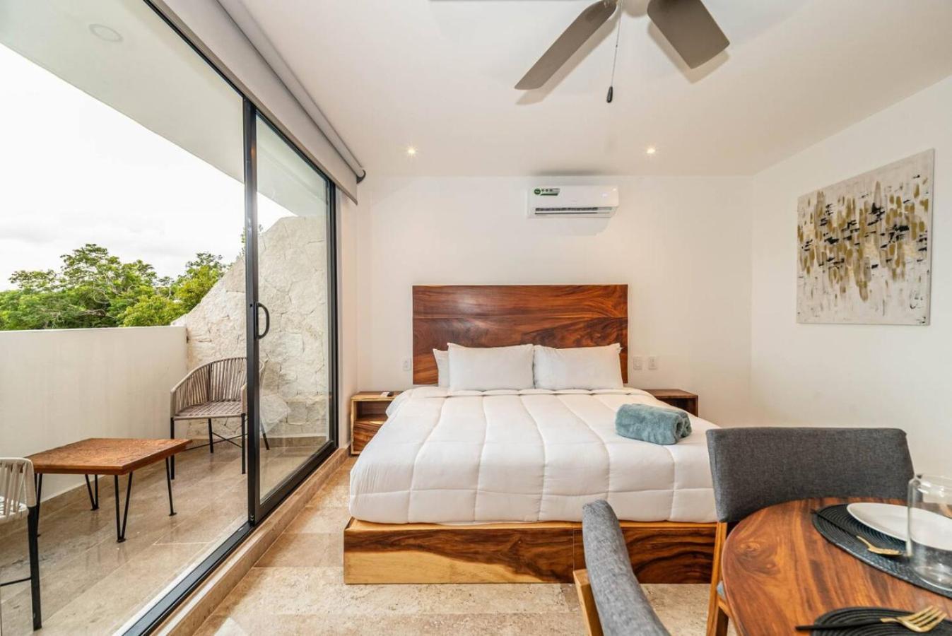 King With Private Balcony, Gym, Rooftop Pool Tulum