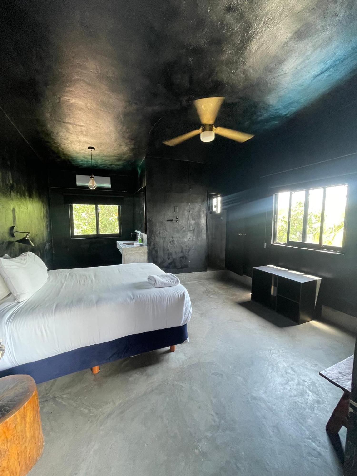 Boutique & Beach Club 2*