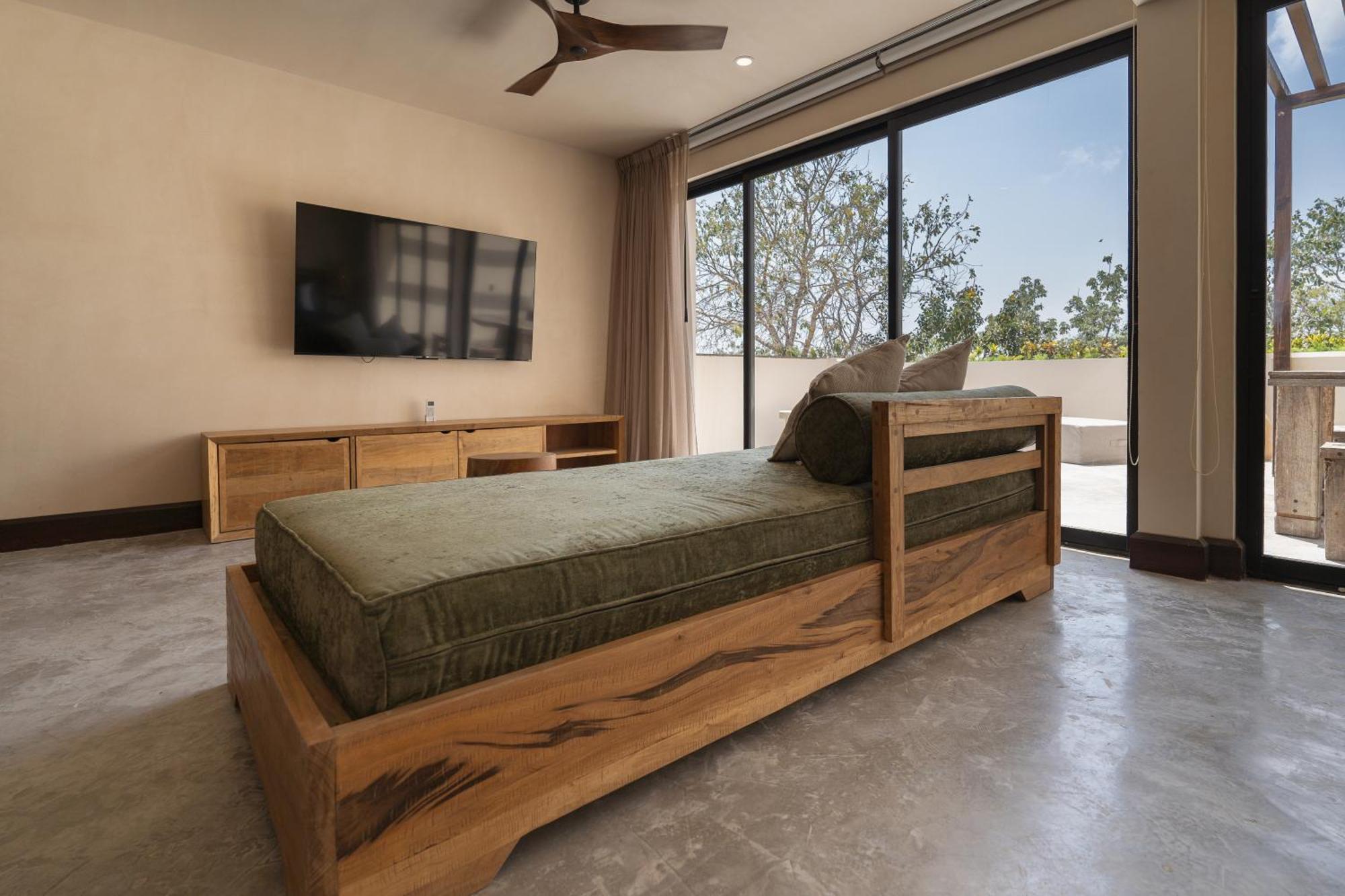 Talulah Living Aparthotel