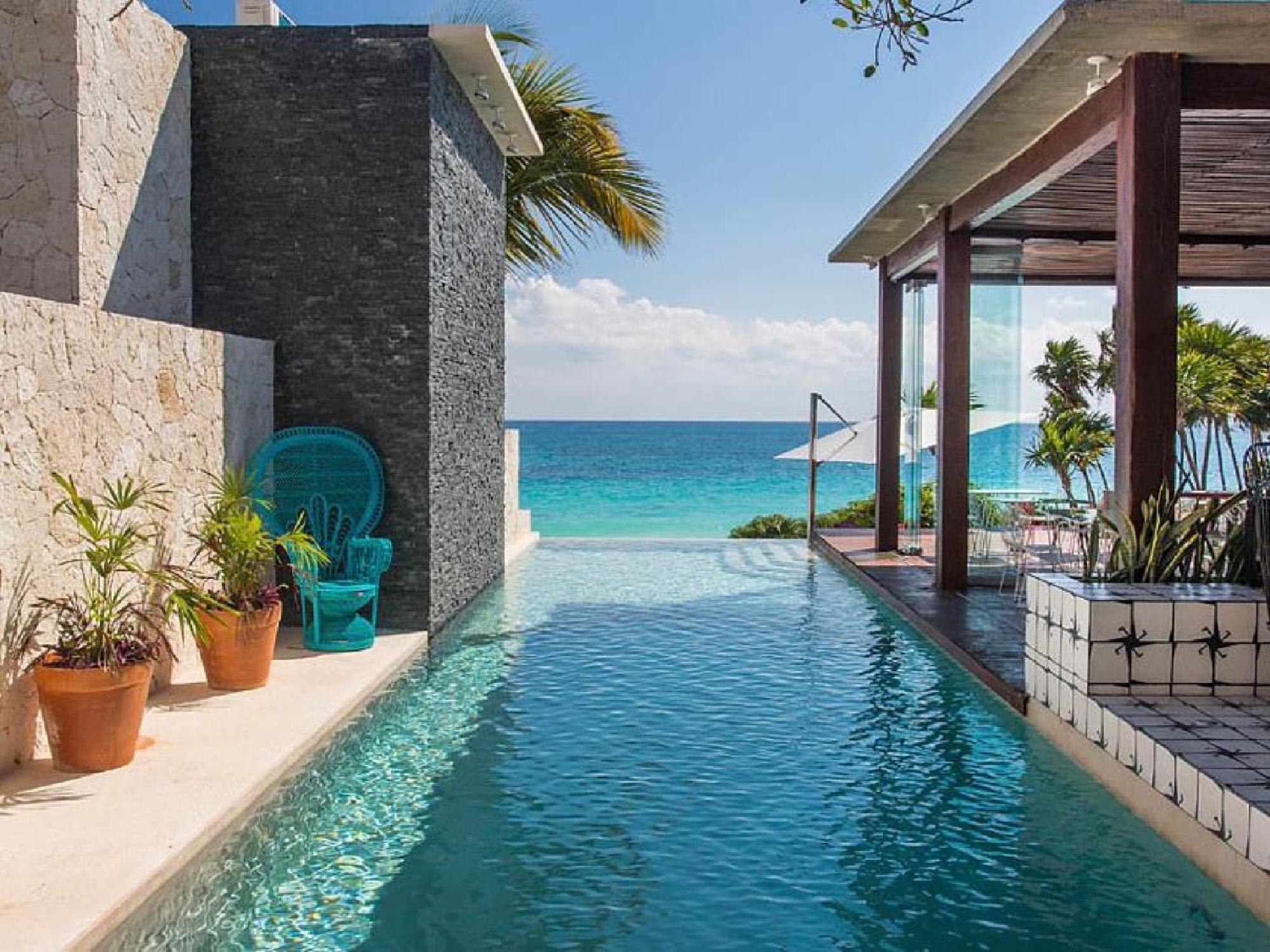 Mi By La Zebra, An Slh (adults Only)