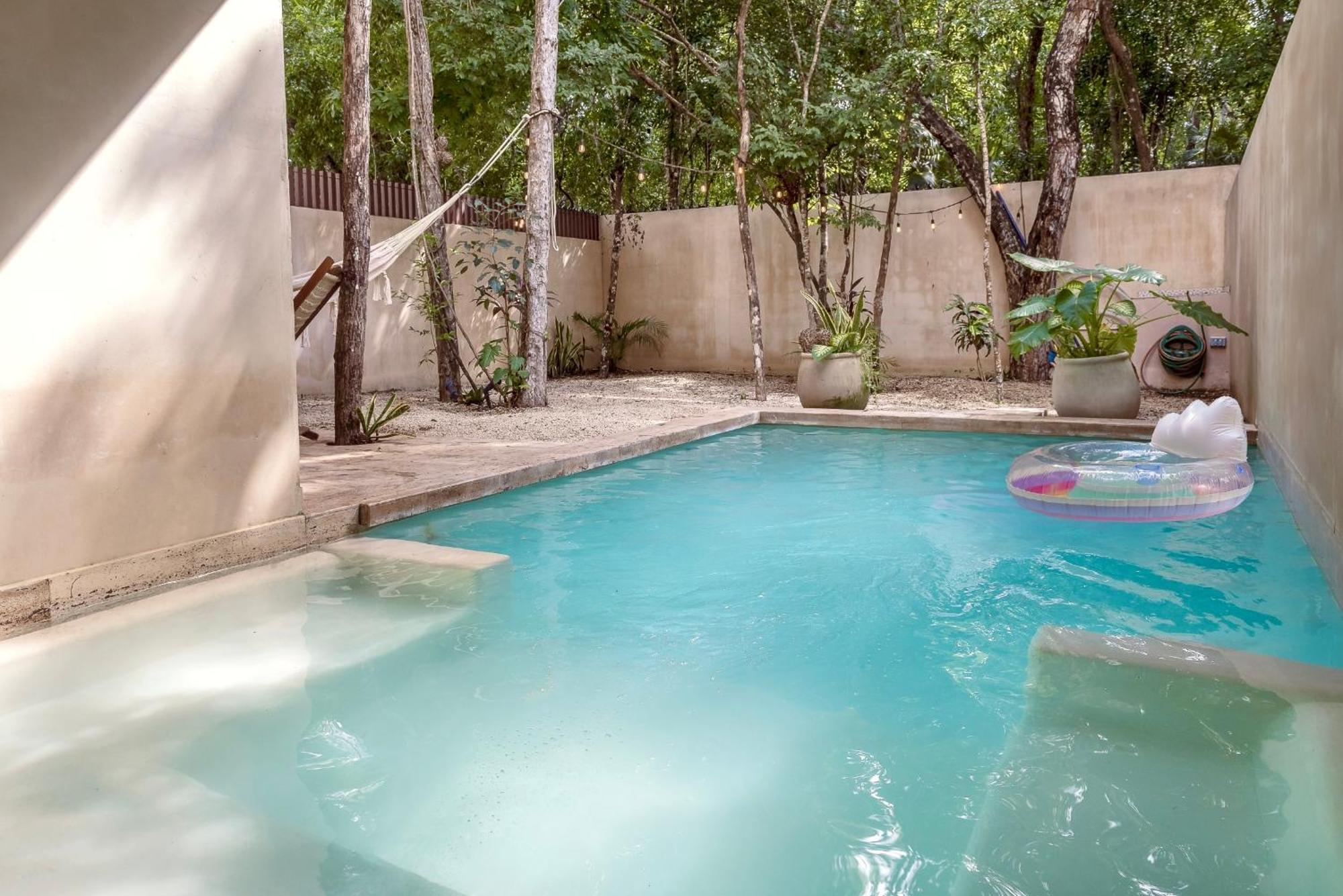 Private & Infinity Pool, King Bed, Sauna, Gym & Apartment *