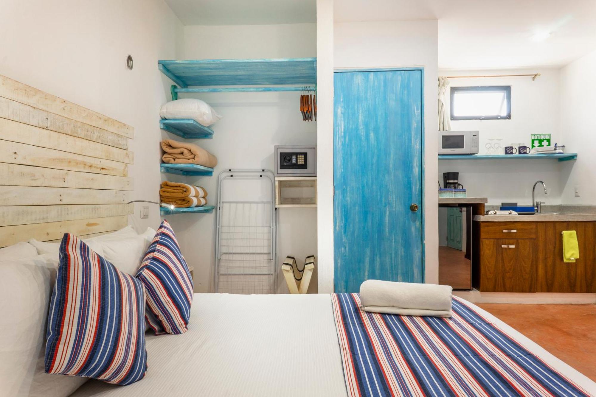 Casa Toloc Aparthotel 4*