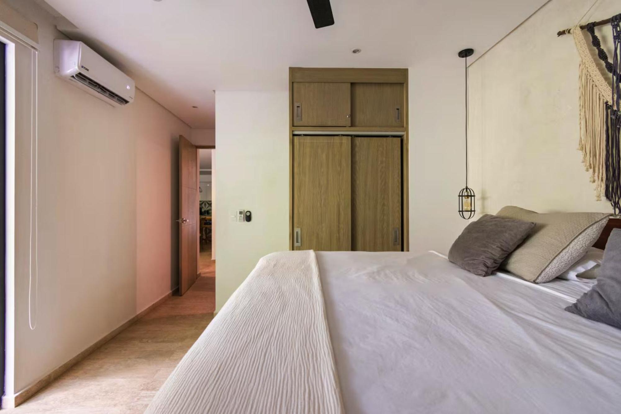 Spacious For 10 Great Amenities *