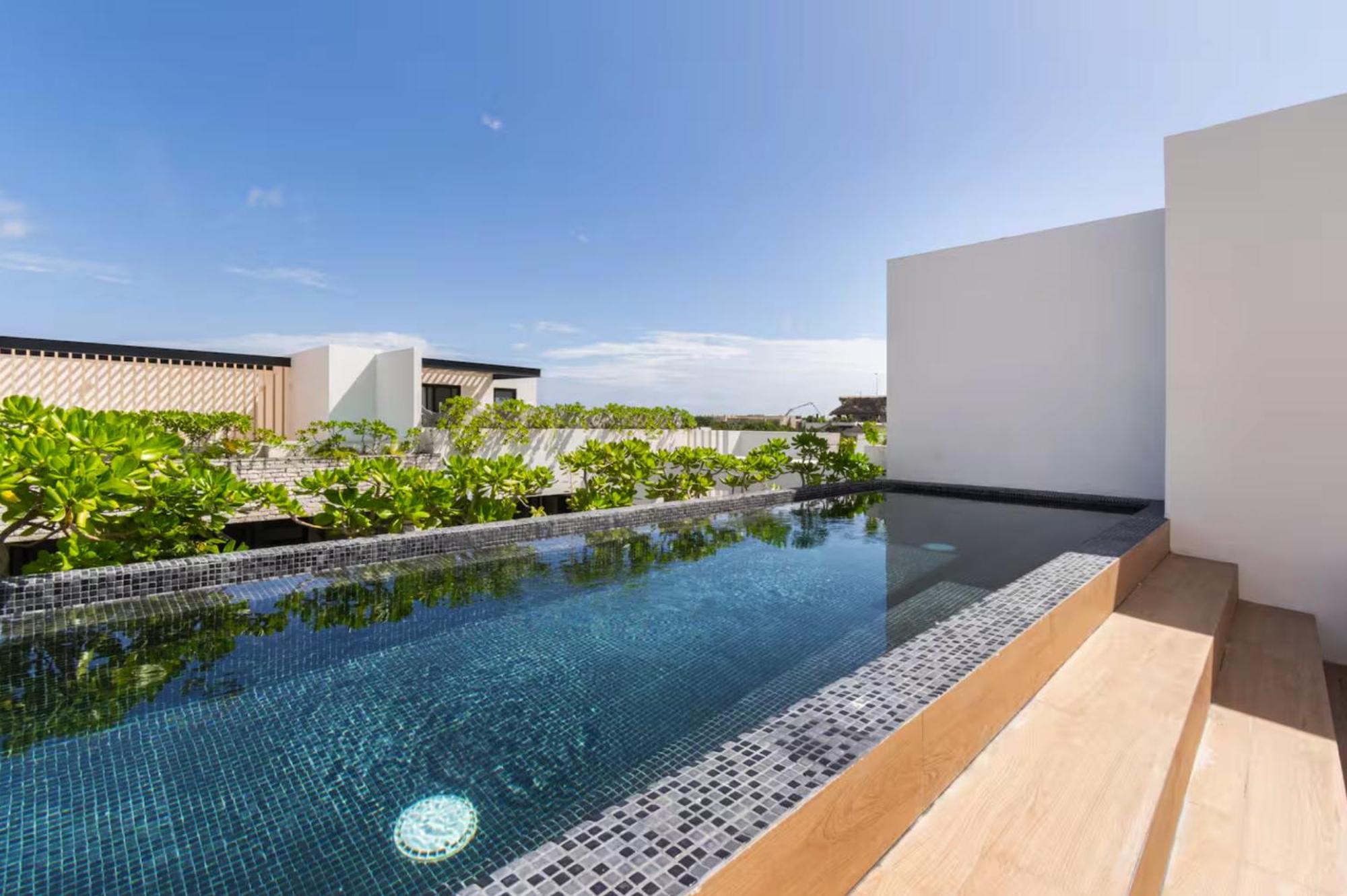 Spacious For 10 Great Amenities Apartment