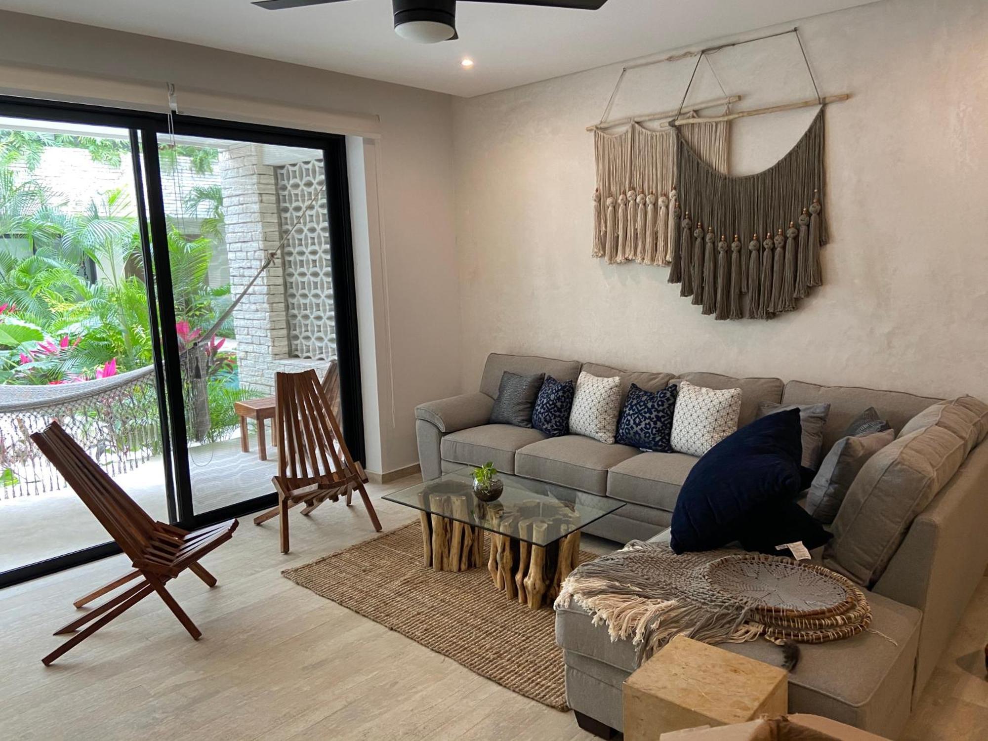 Apartment Spacious For 10 Great Amenities