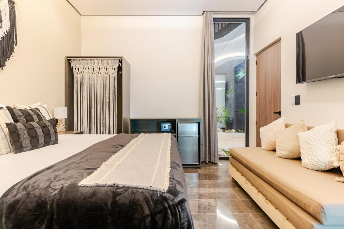 Private Pool In Zone - Club Apartment *