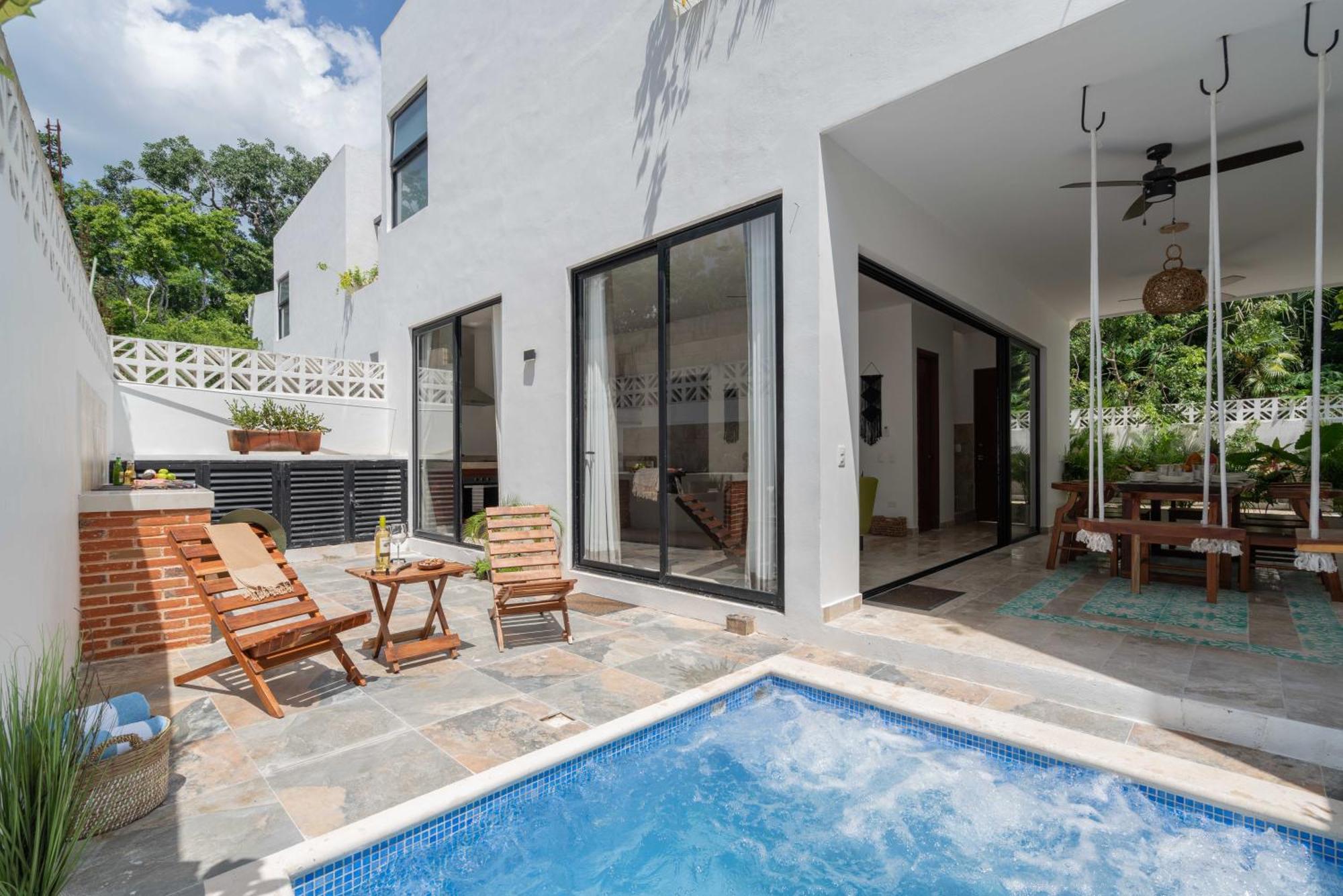 Apartment Casa Laura - - Private Townhome For 6 Guest - 3 Bedrooms - 5 Beds- Restaurant Walking Distance