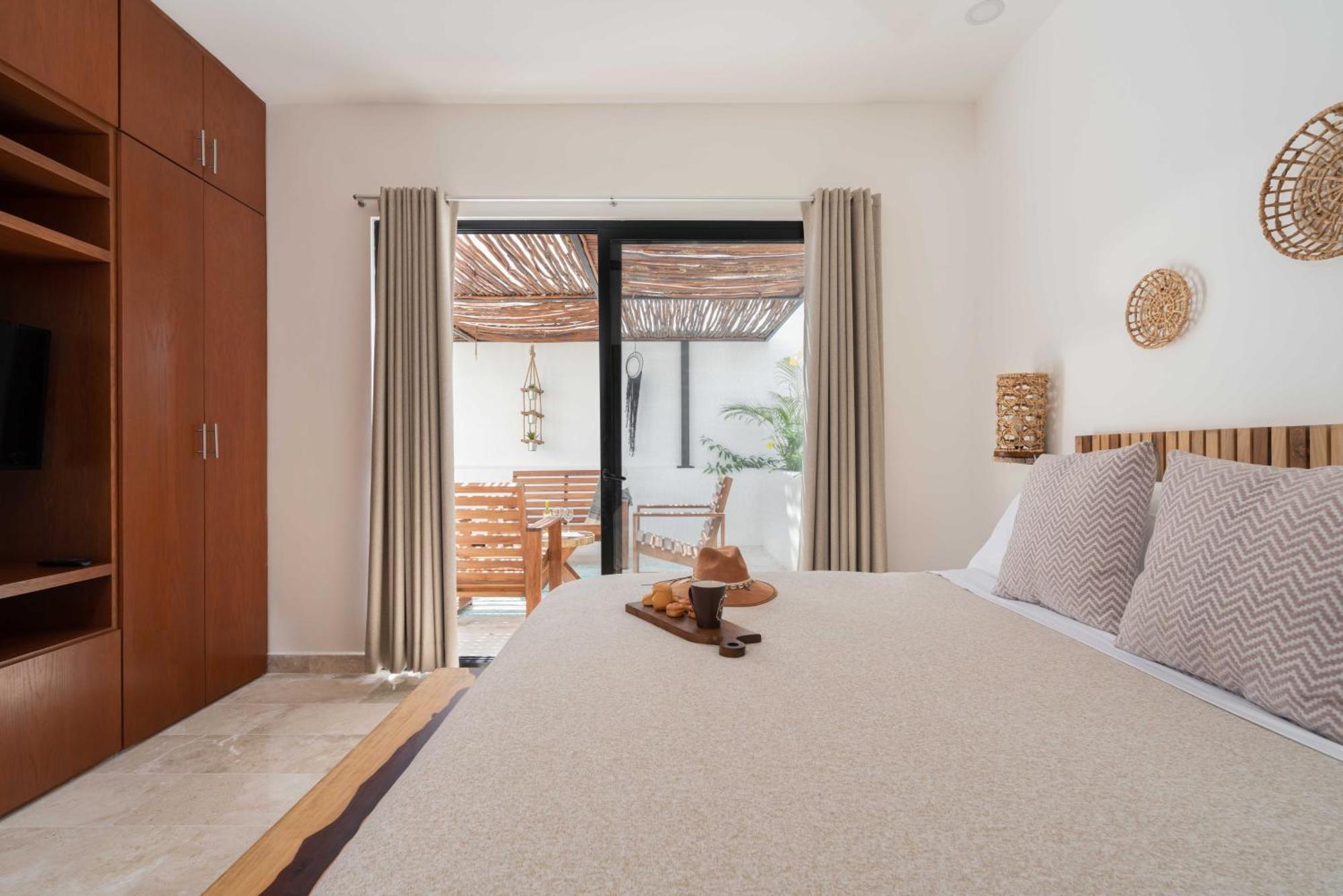 Apartment Casa Laura - - Private Townhome For 6 Guest - 3 Bedrooms - 5 Beds- Restaurant Walking Distance Tulum