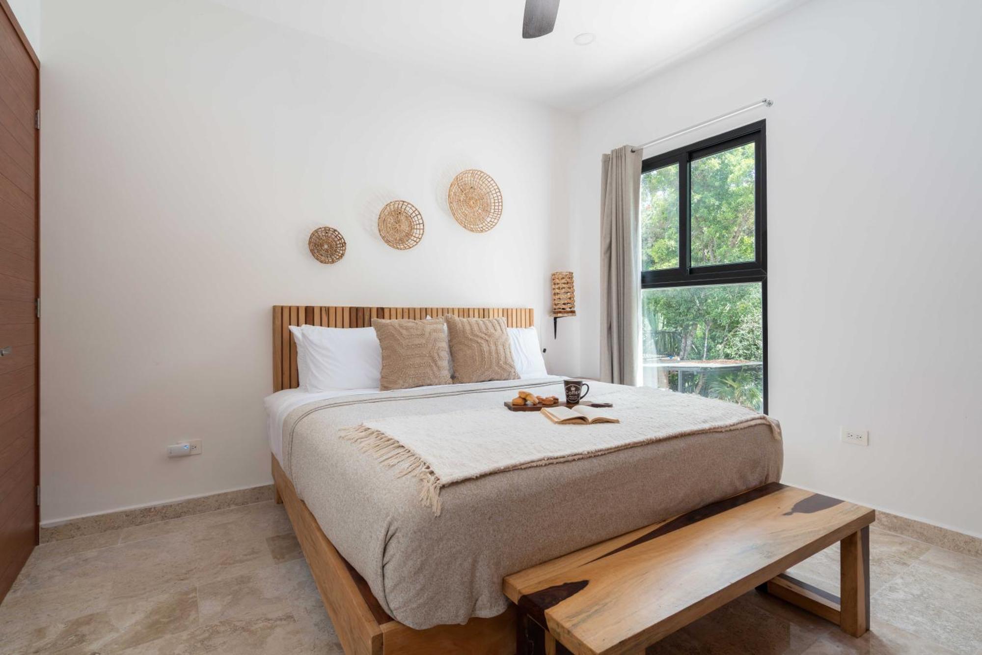 Casa Laura - - Private Townhome For 6 Guest - 3 Bedrooms - 5 Beds- Restaurant Walking Distance * Tulum