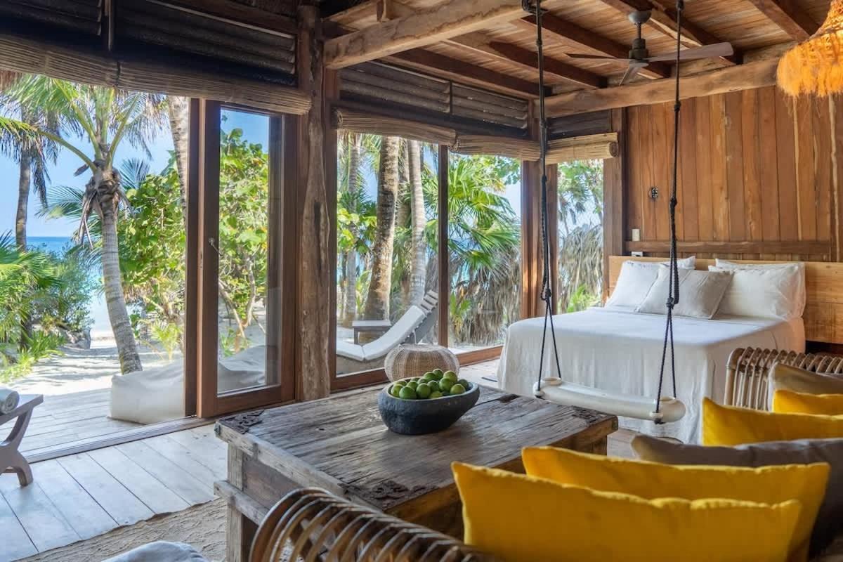 Beautiful 5 Bedroom Beachfront Villa Tulum