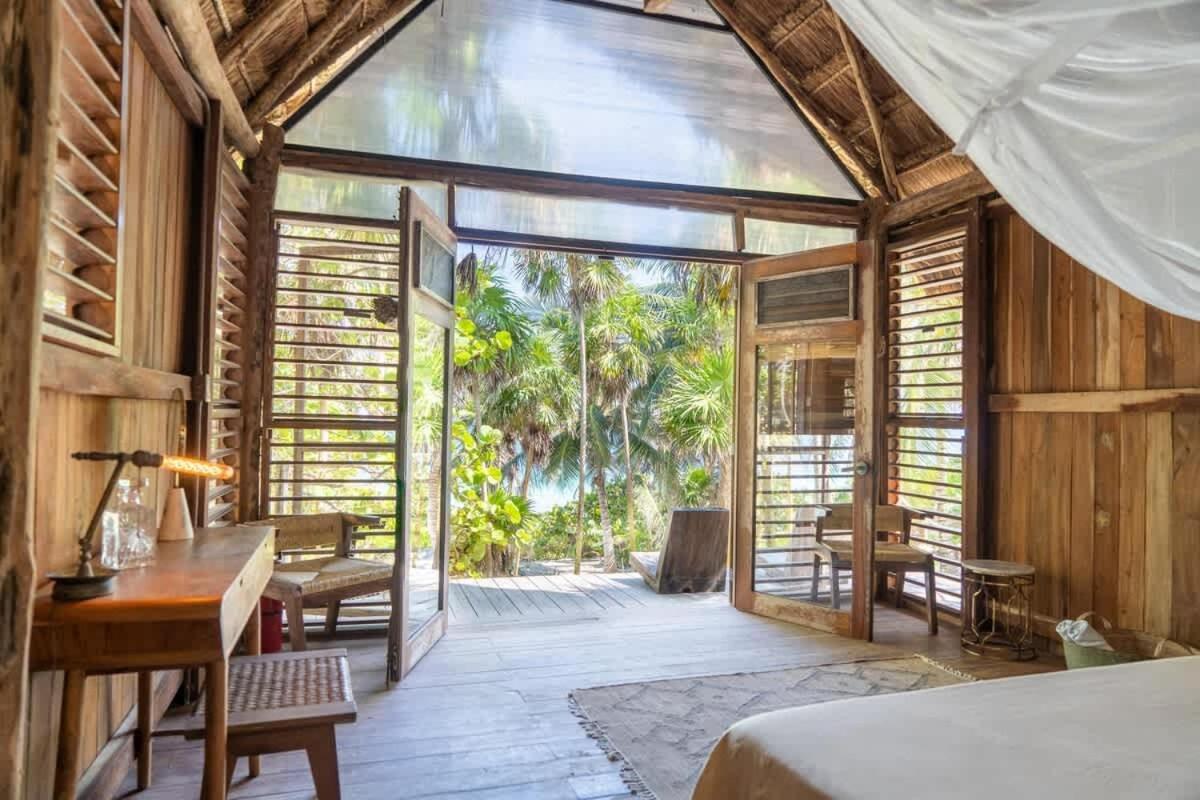 Beautiful 5 Bedroom Beachfront