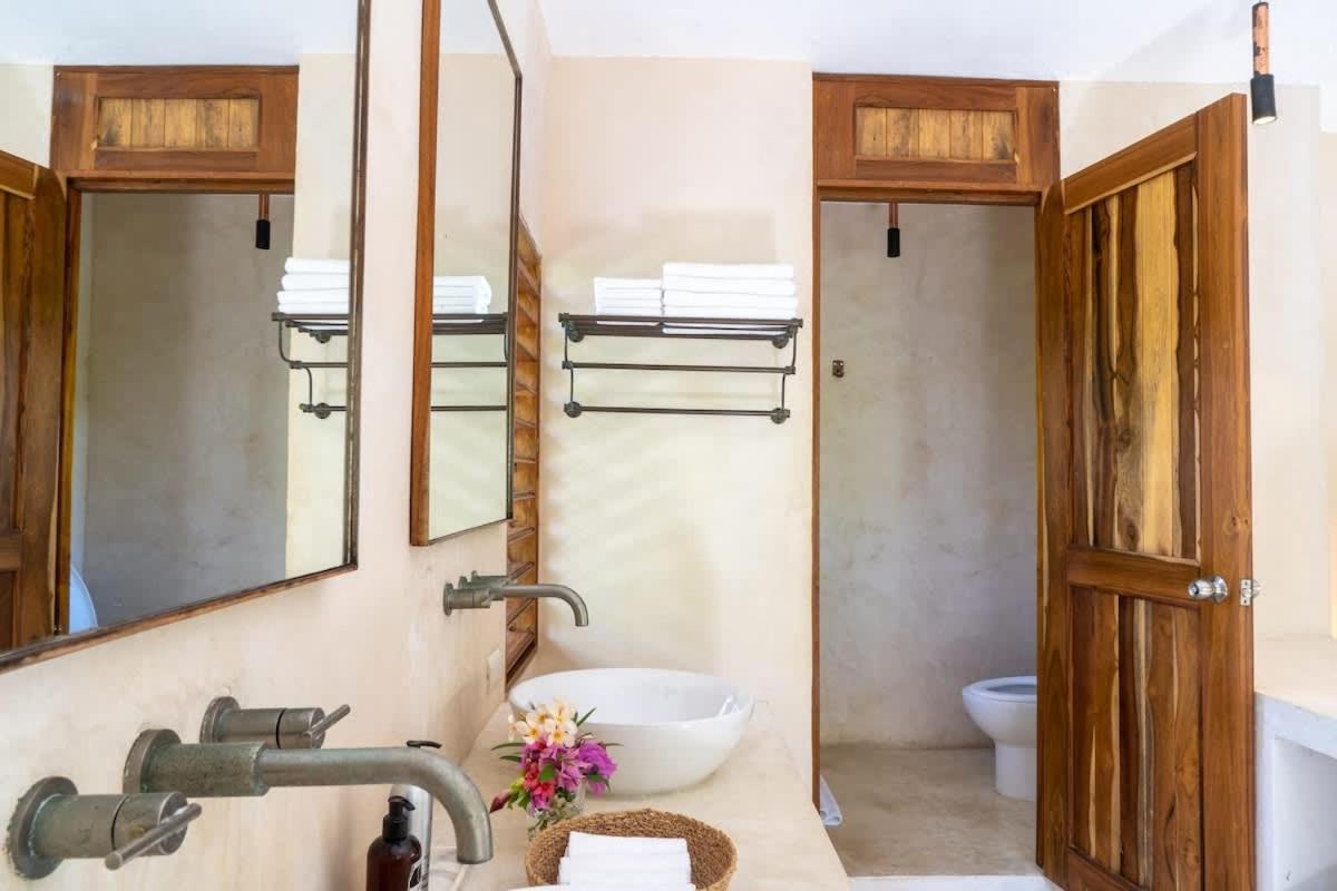 Beautiful 5 Bedroom Beachfront * Tulum