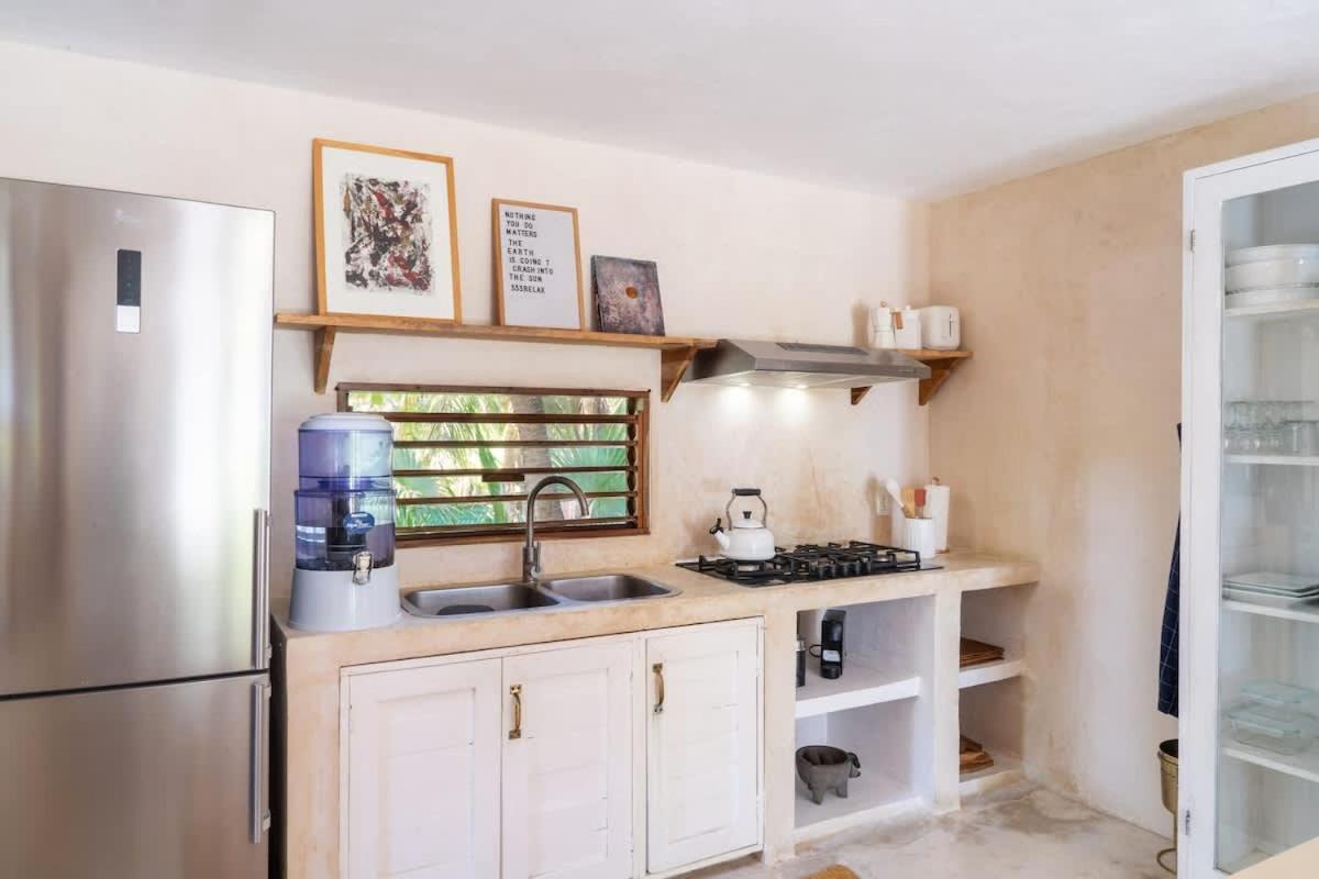 Beautiful 5 Bedroom Beachfront Villa