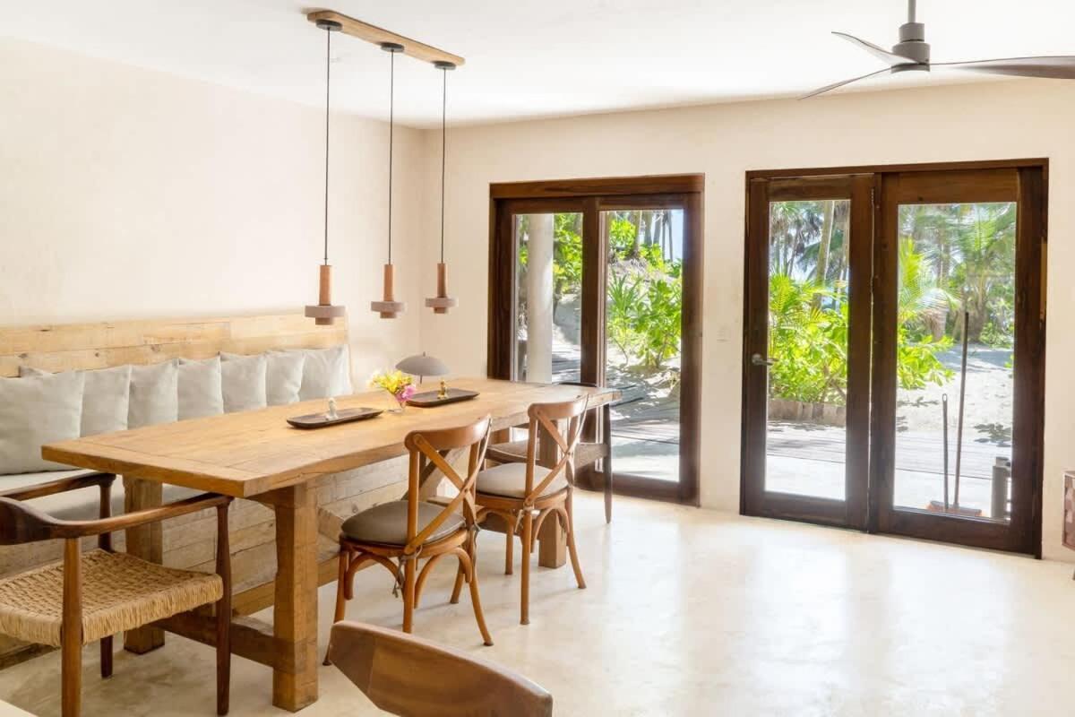 Beautiful 5 Bedroom Beachfront Villa