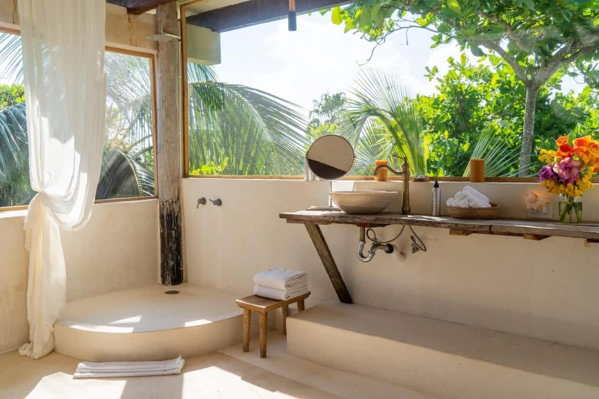 Villa Beautiful 5 Bedroom Beachfront *