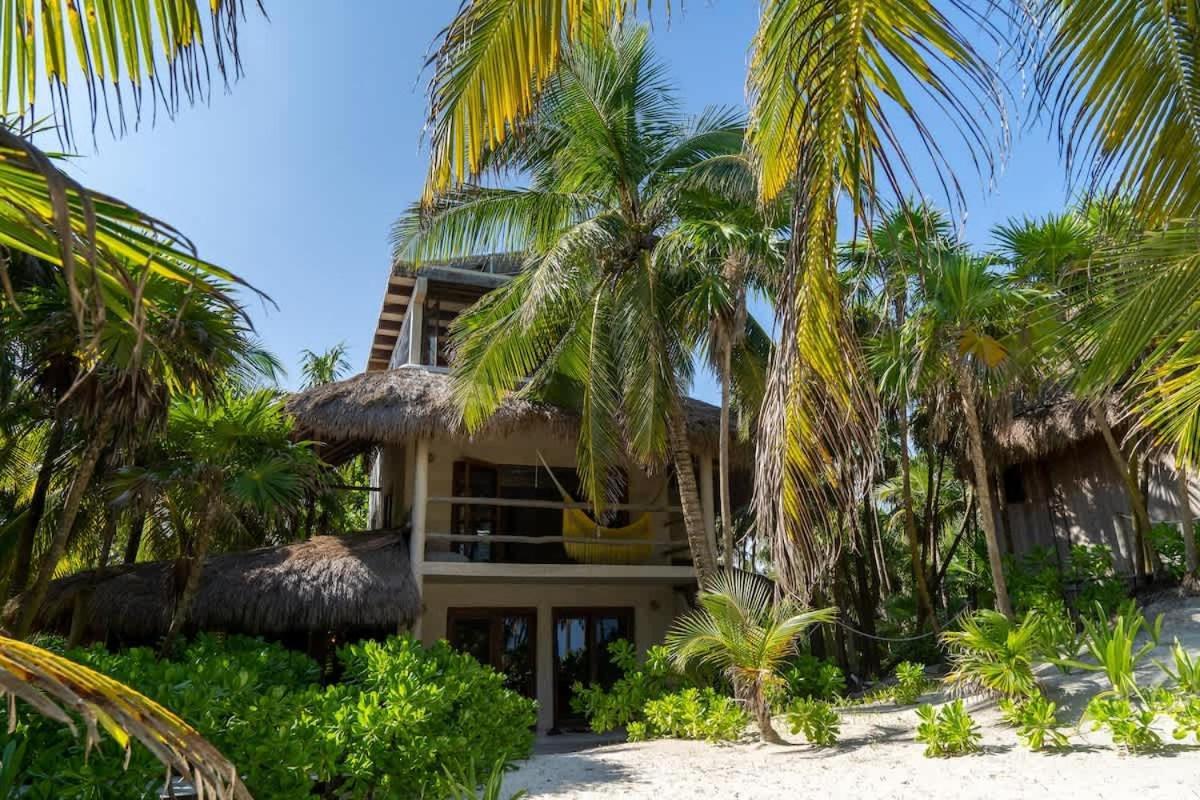 Beautiful 5 Bedroom Beachfront Villa