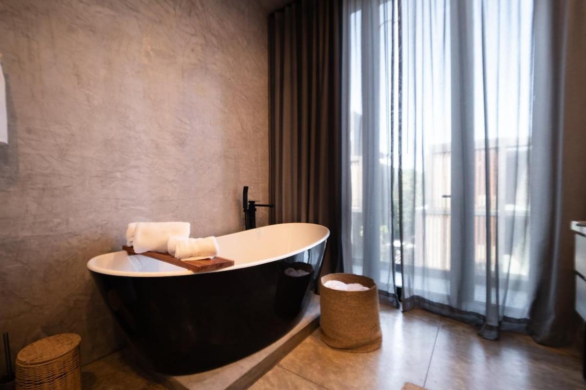 Spacious Luxury Design 5br - 3 Pools & Rooftop, Bbq, Free Bikes, Close To *