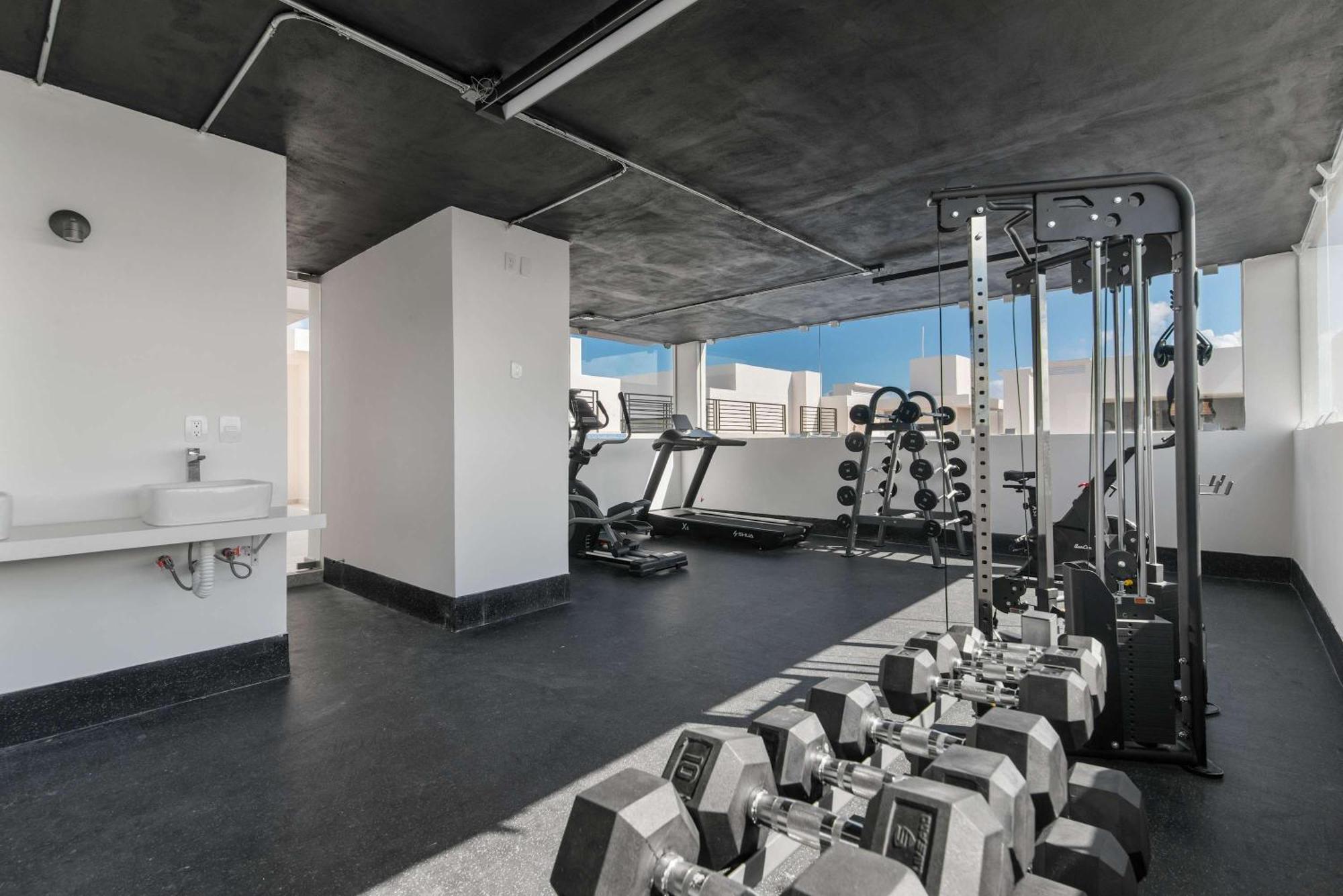 Aldea Zama Luxury 2-br With Pool & Gym Apartment