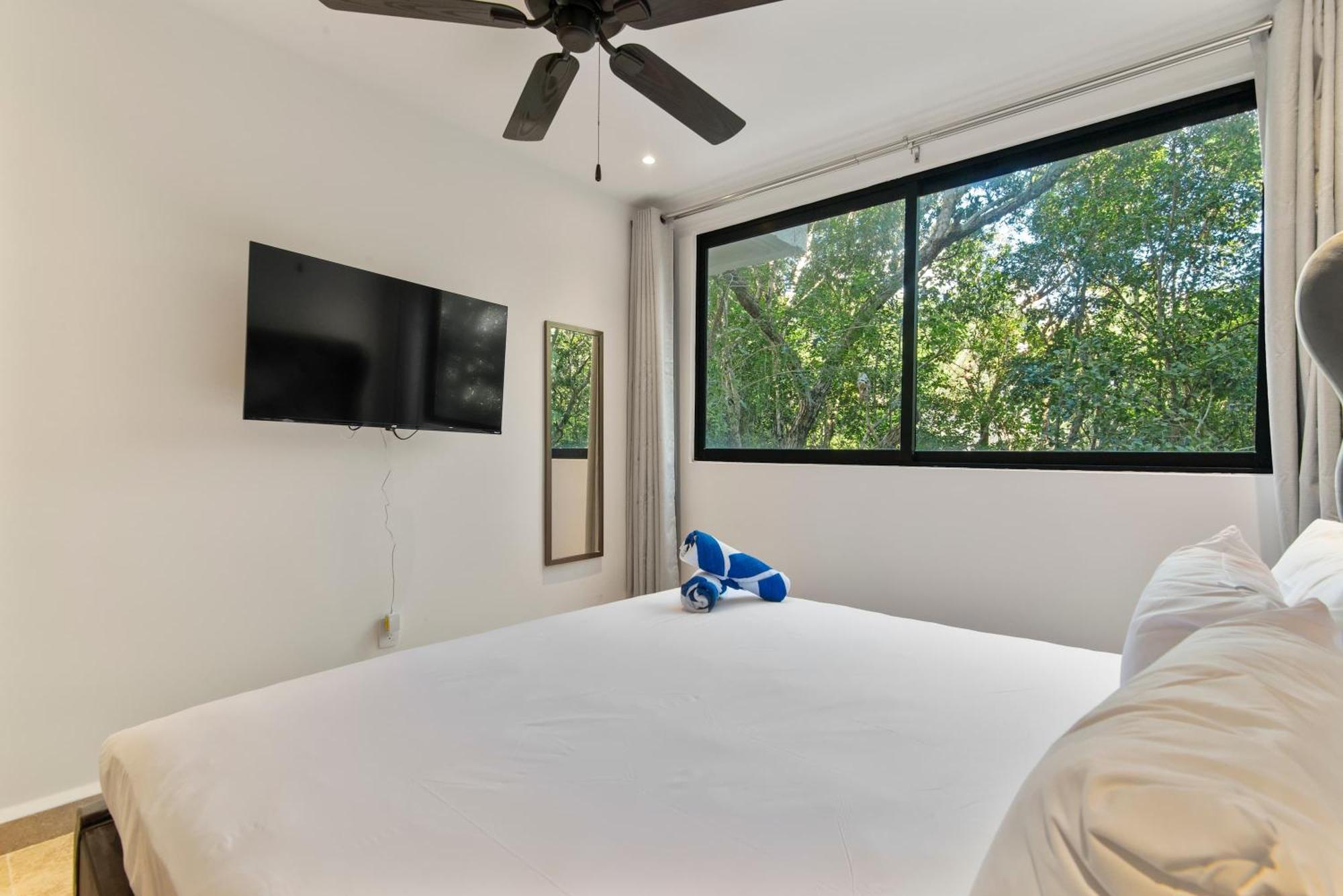 Aldea Zama Luxury 2-br With Pool & Gym