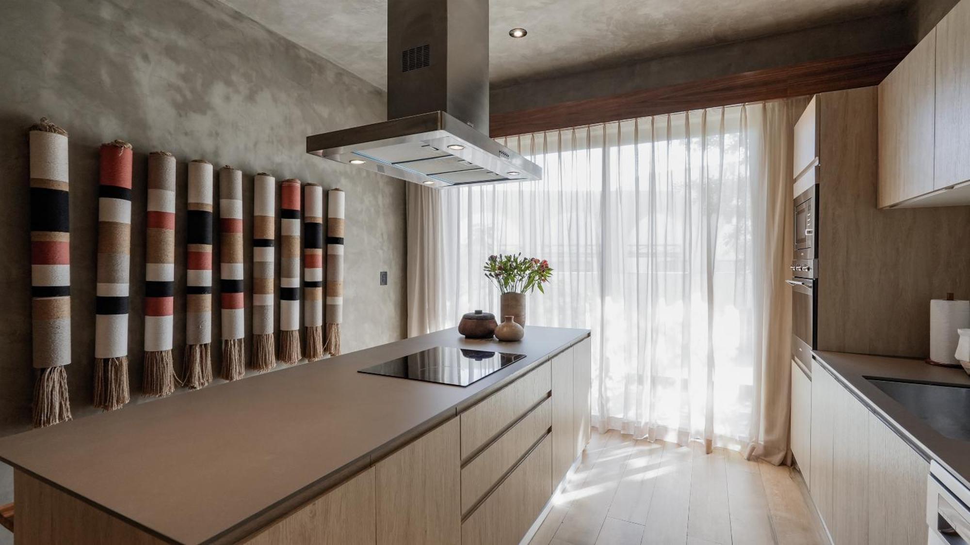 Contemporary & Well-located