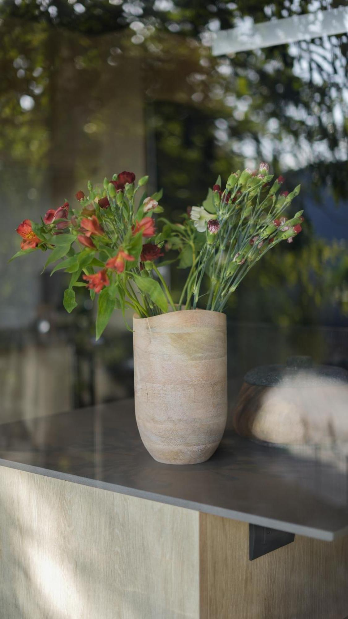 Contemporary & Well-located *