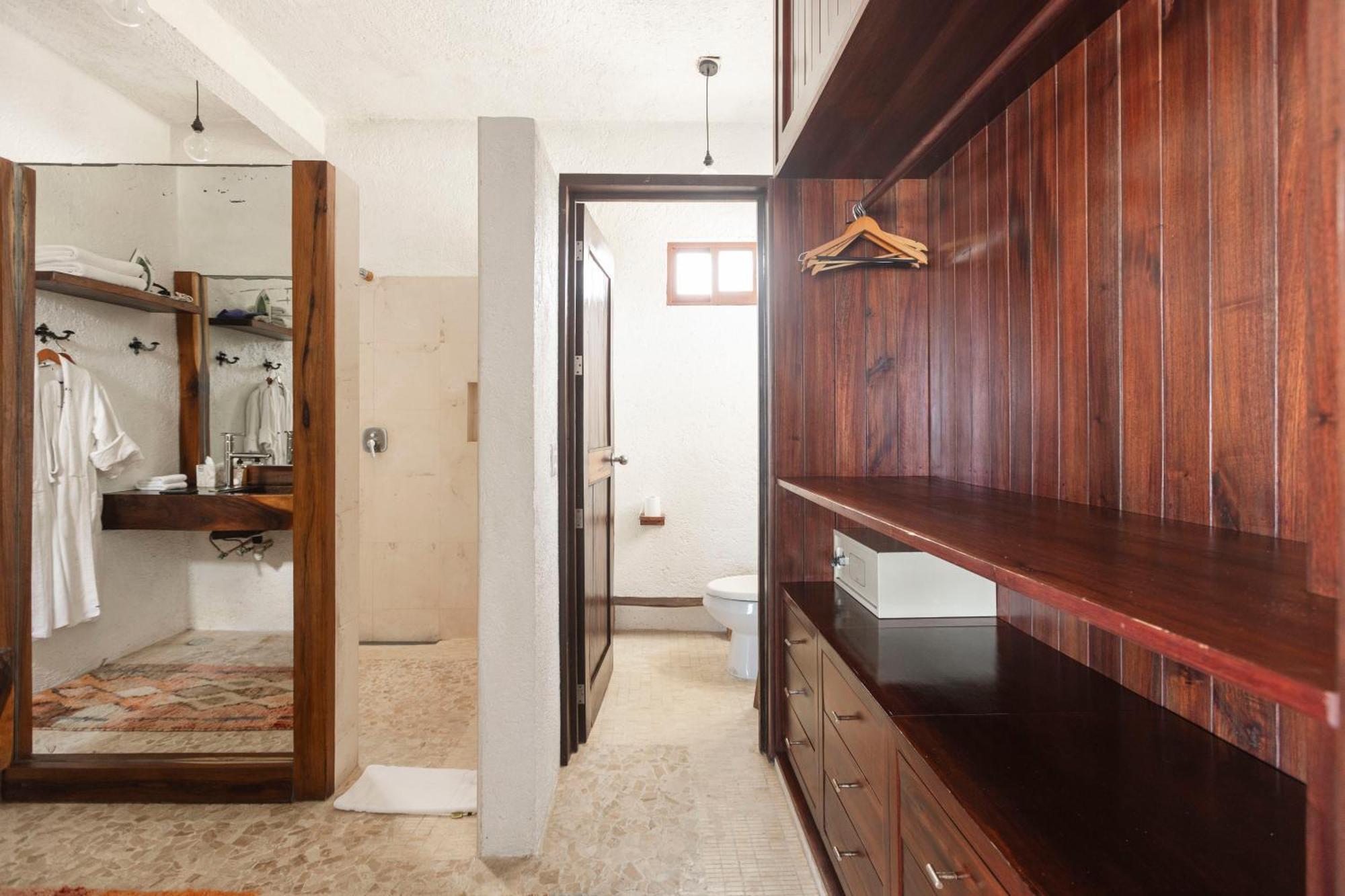 Villa Casa Aakbal - Luxury Front *