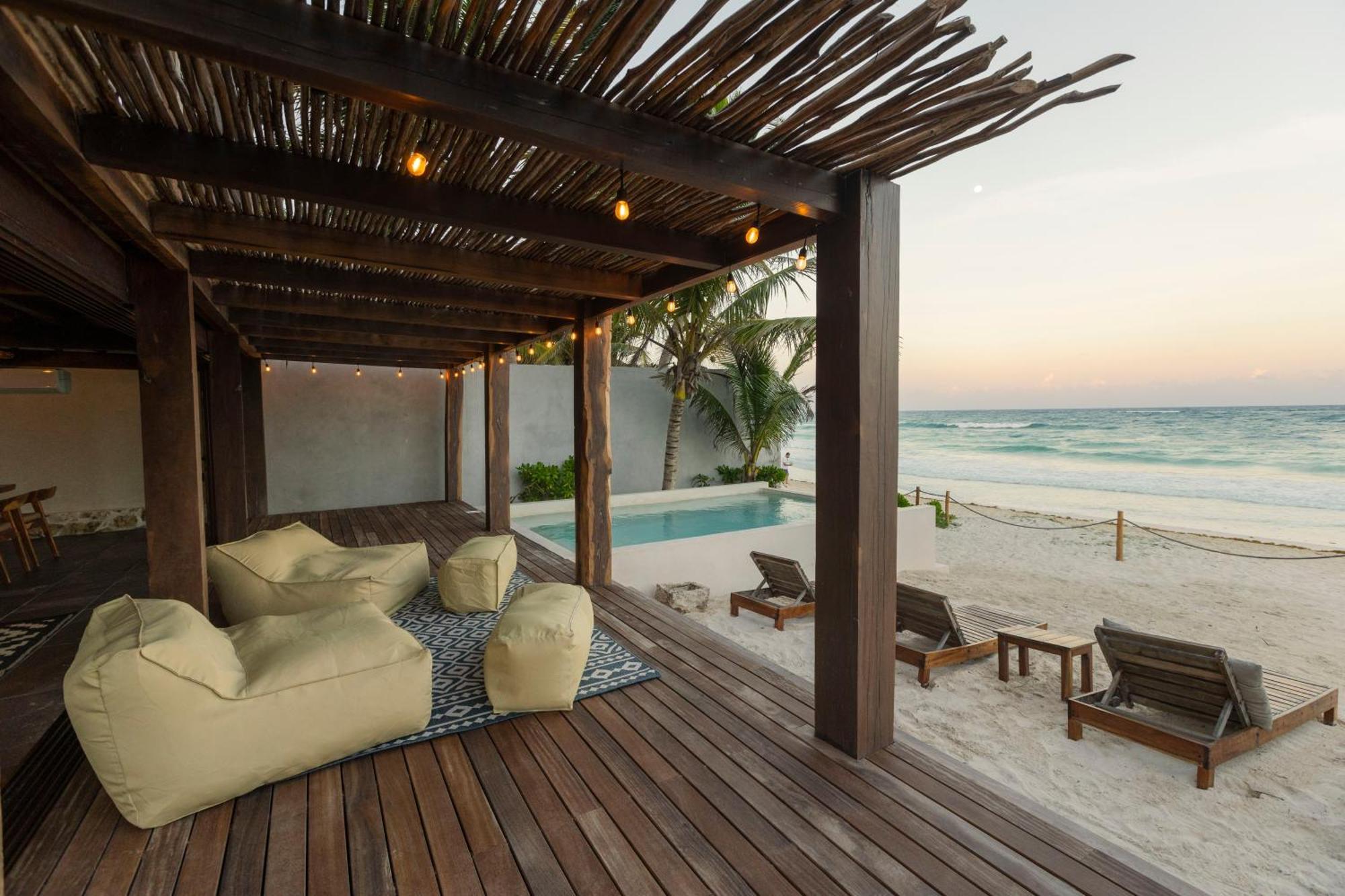 Casa Aakbal - Luxury Front Villa Tulum