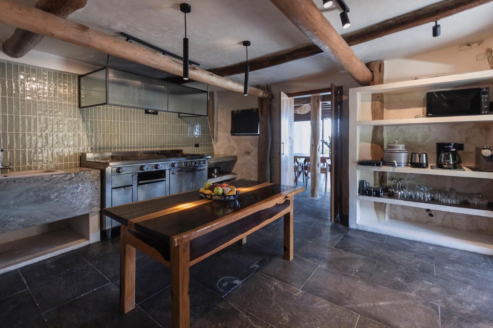 Casa Aakbal - Luxury Front Tulum