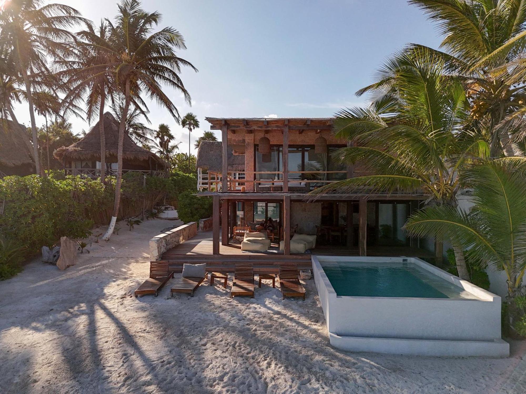 Casa Aakbal - Luxury Front Tulum