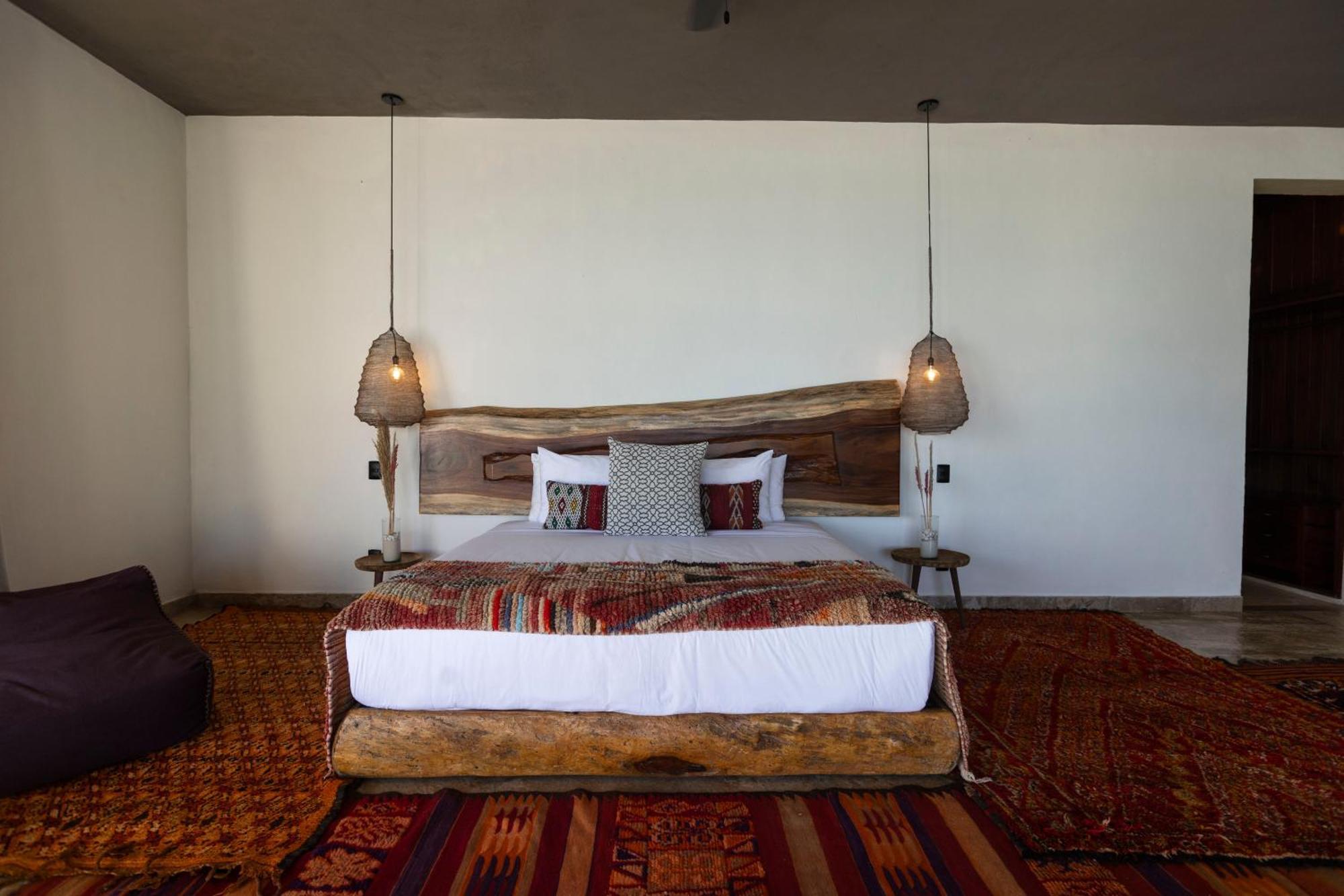 Casa Aakbal - Luxury Front Villa *