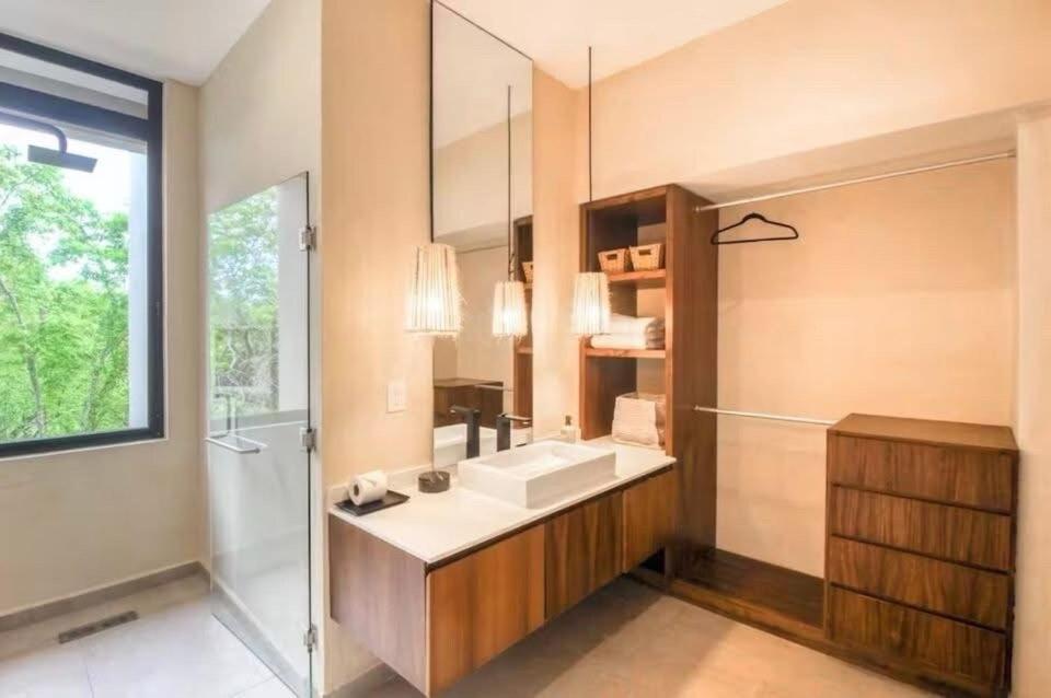 Toh - 2 Bedroom Apartment *