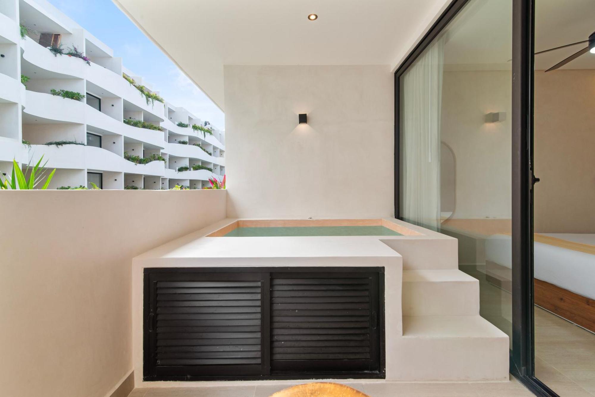 Guest - Elements Hotel Tulum