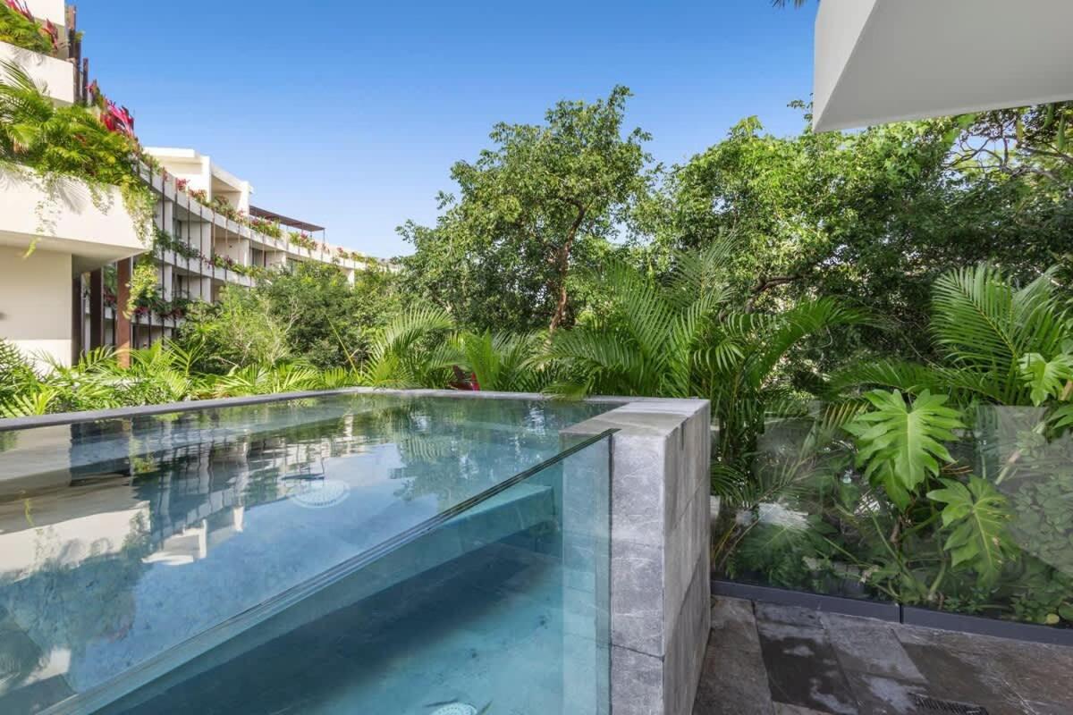 Luxury 1-bedroom Oasis In *