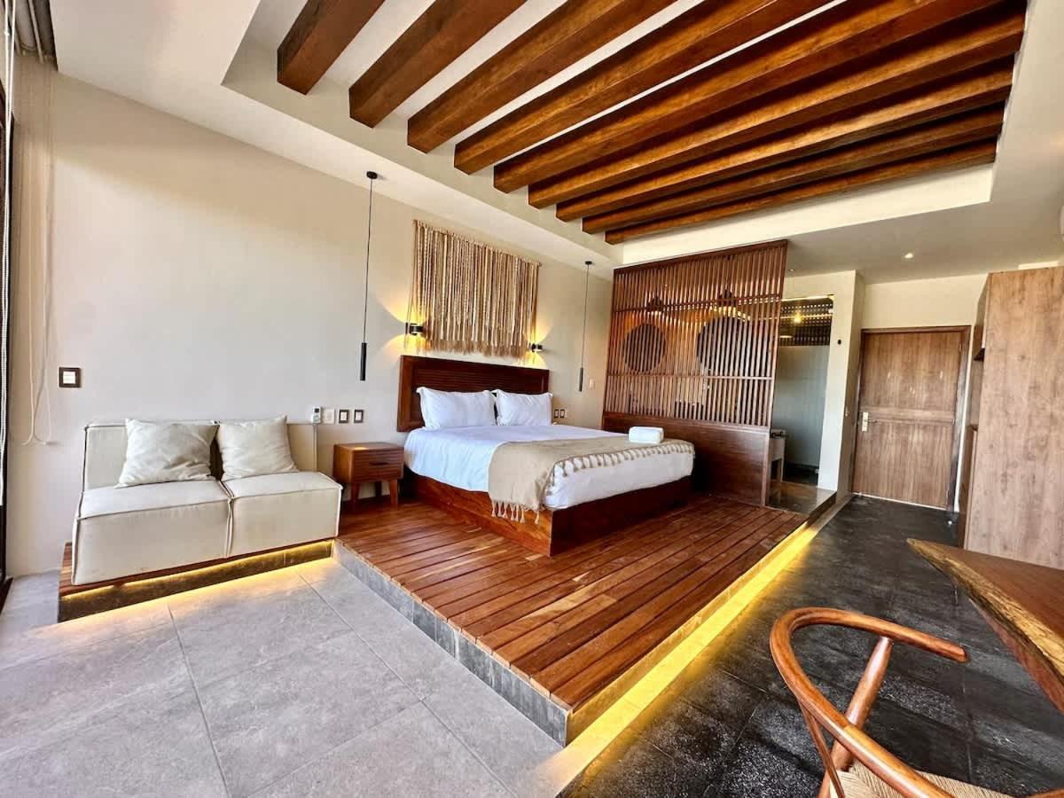 Relaxing Lakeside Retreat Pool, Hot Tub Y Patio Tulum