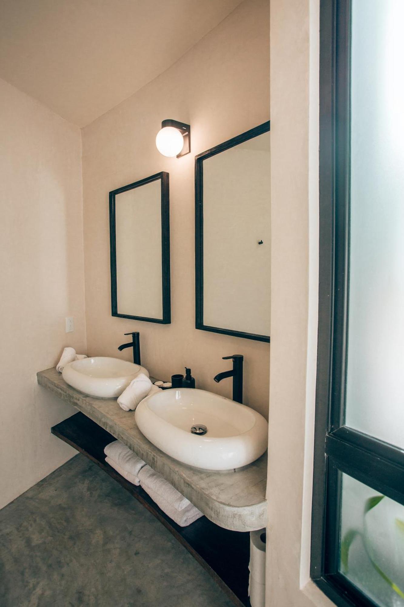 Jungle Boho - Pvt Pool -100mbs -concierge 8b