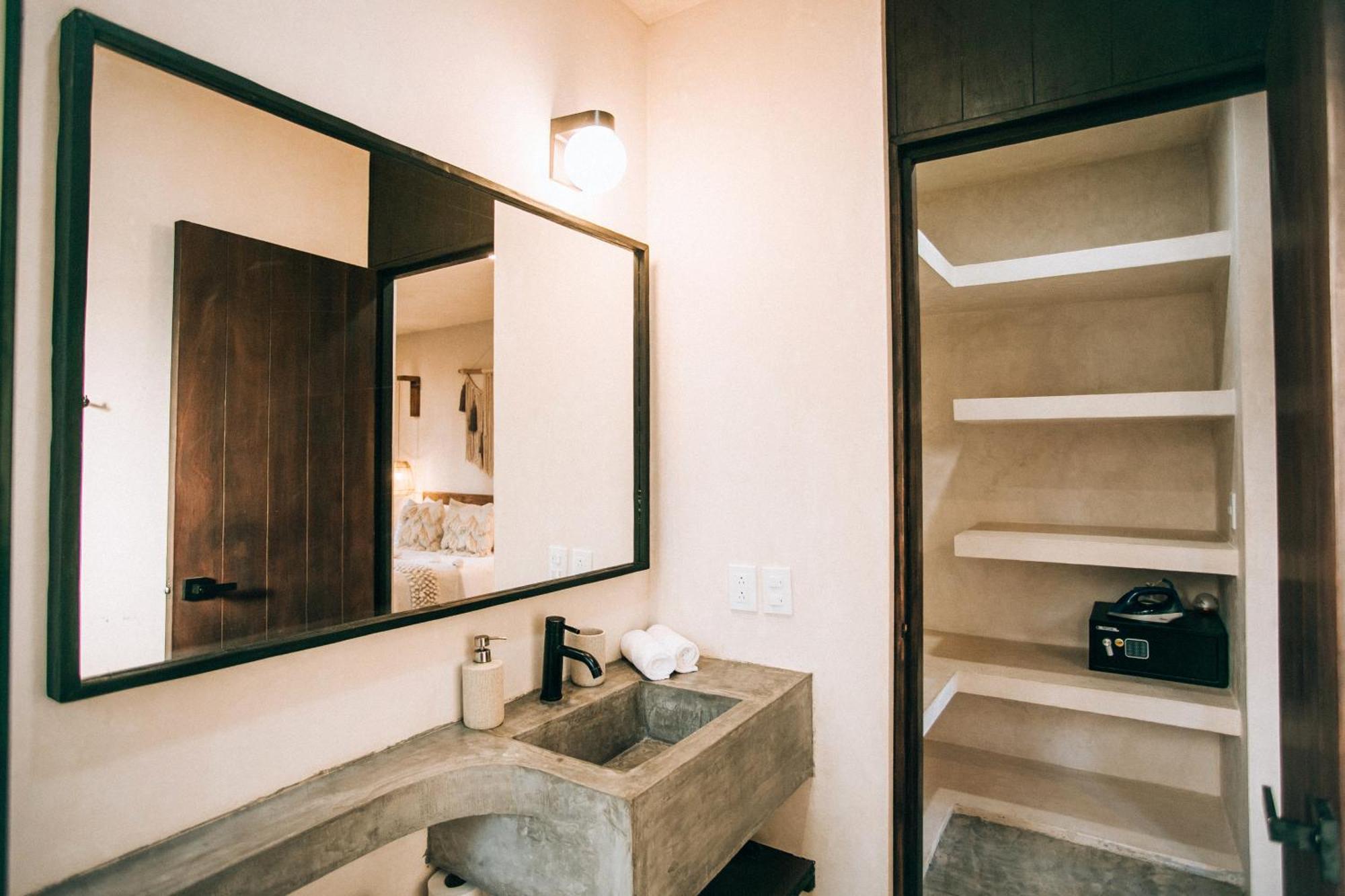 Round Luxury Private Pool & Jungle Rooftop 2b Villa *