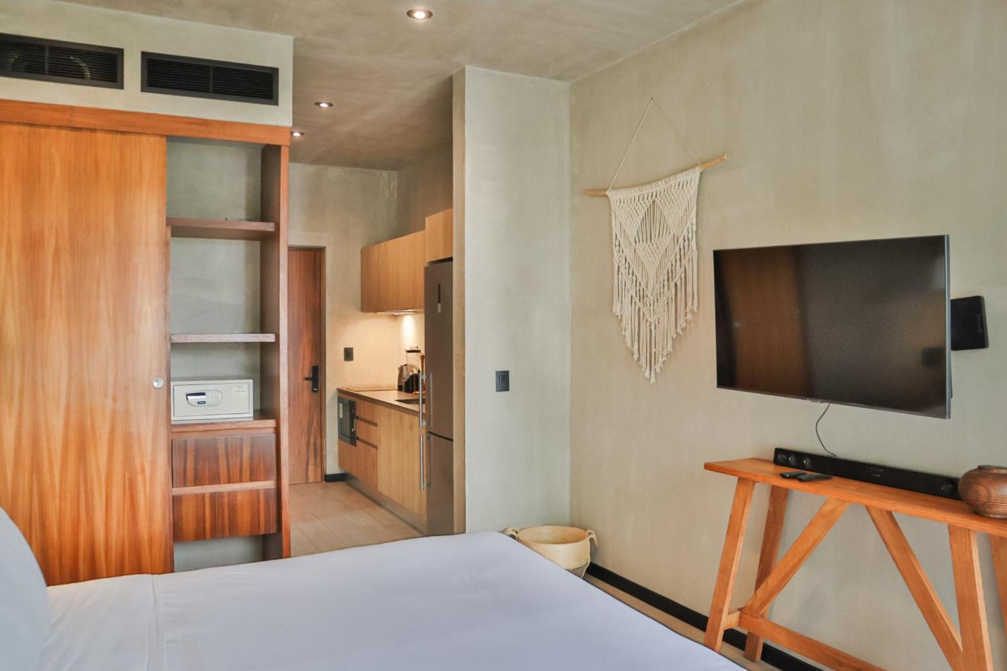 Aparthotel Impresionante Tuk 4*