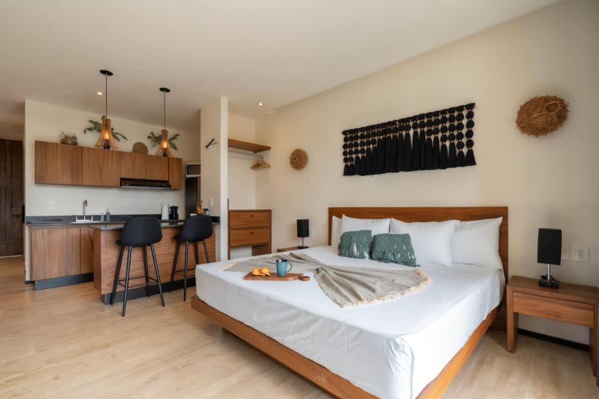 Hyde Master Private Balcony Gym Sunny Pool