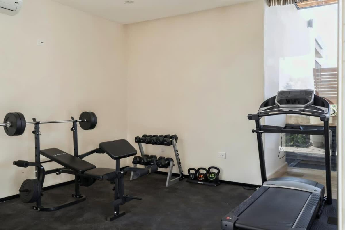 Apartment Hyde Master Private Balcony Gym Sunny Pool