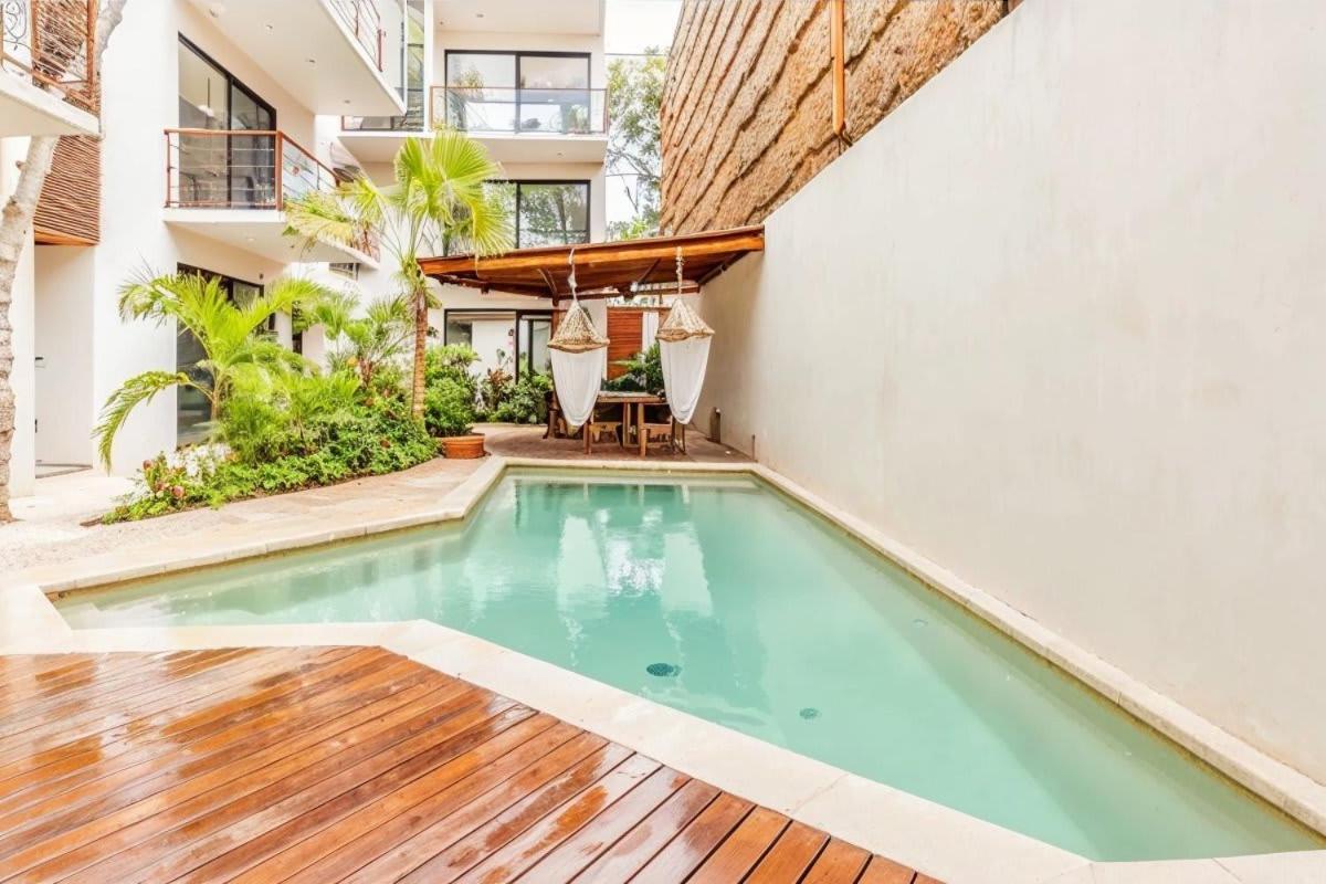 Private Yard & Cool Tub Wifi 1 Bed 3 Guest Apartment