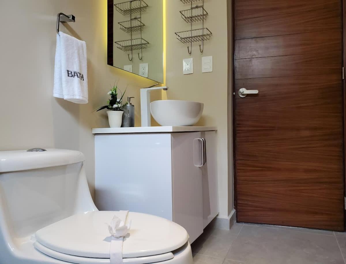 Apartment Private Jungle Cool Pool At Dk Dk 500 Mbps Wi-fi 3 Bikes King Bed