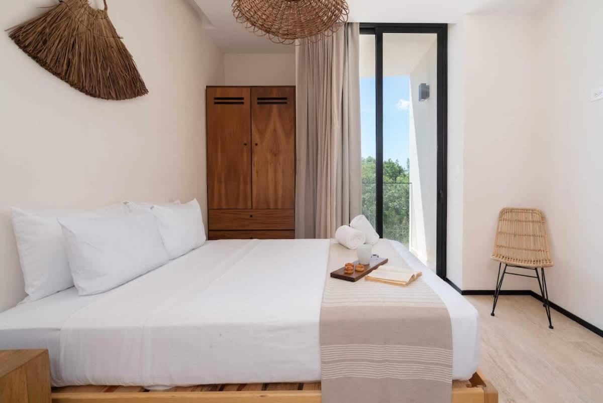 Ph 3 Bed 3 Bath Private Pool Apartment
